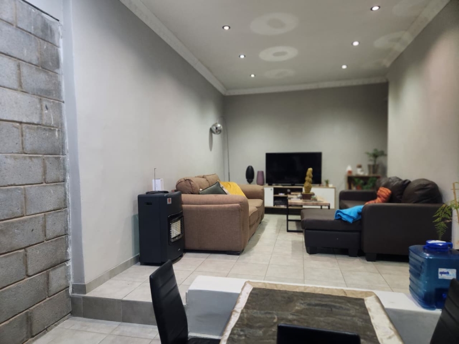 To Let 1 Bedroom Property for Rent in South End Eastern Cape